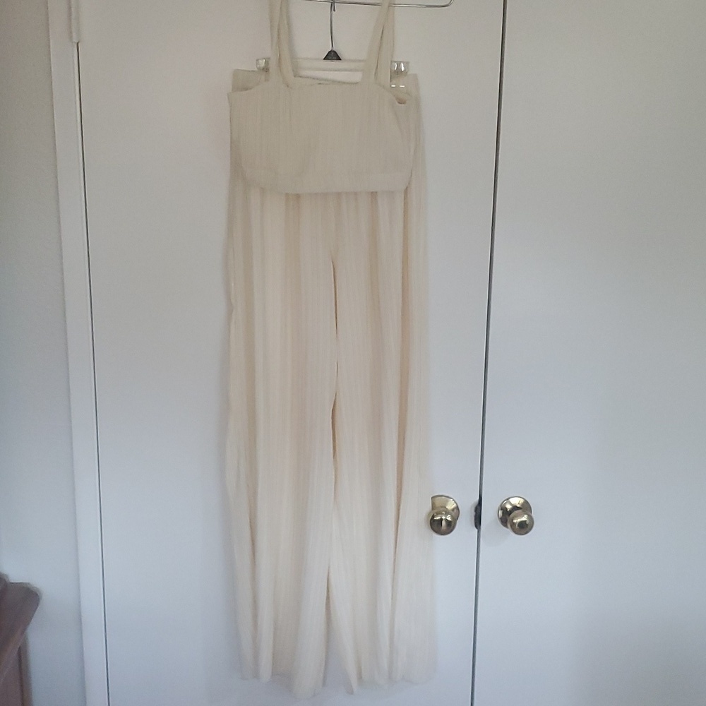 Forever 21 Cream Wide Leg Pants Set with Flowing Fit